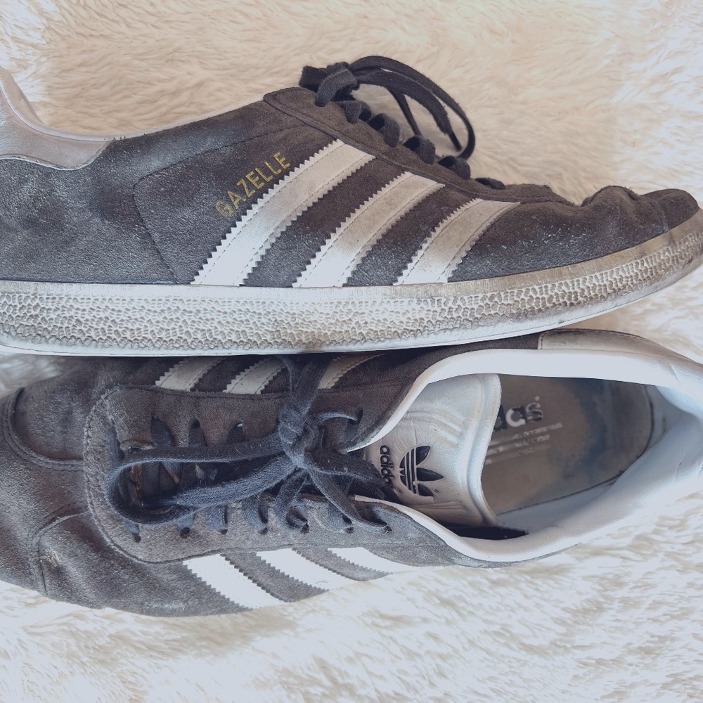 Men's Adidas Grey Gazelle 9.5 US